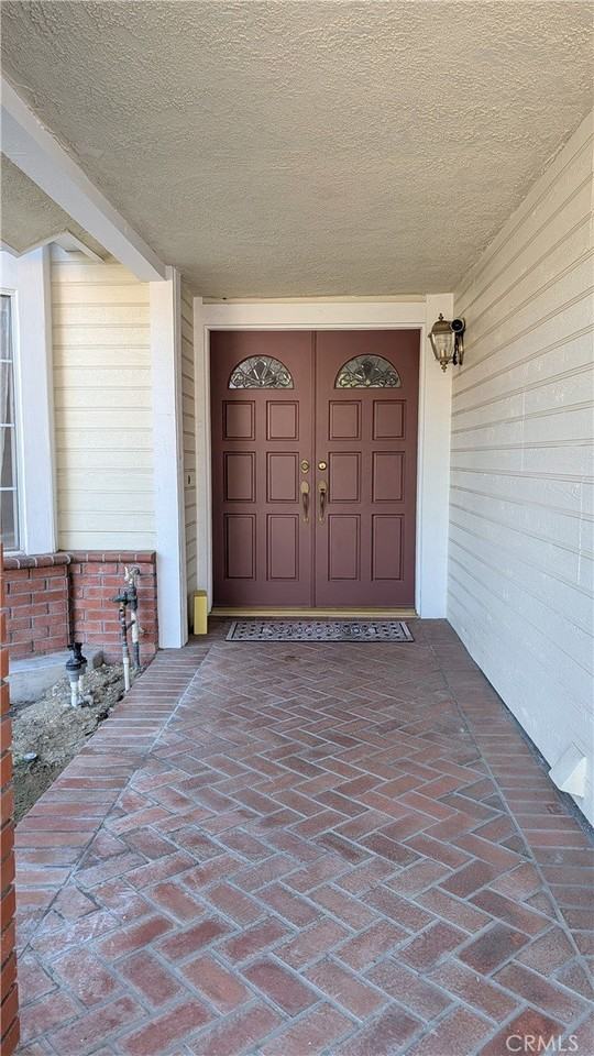 14364 Ashbury Dr - Photo 2 of 16