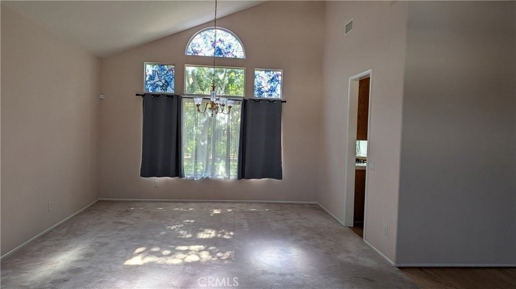 14364 Ashbury Dr - Photo 4 of 16
