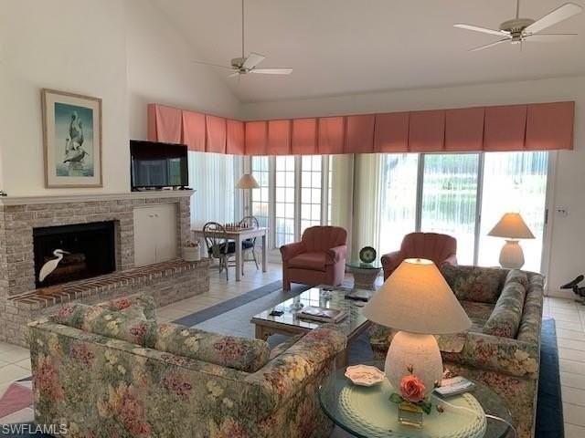 611 Bridgeway Ln - Photo 7 of 17
