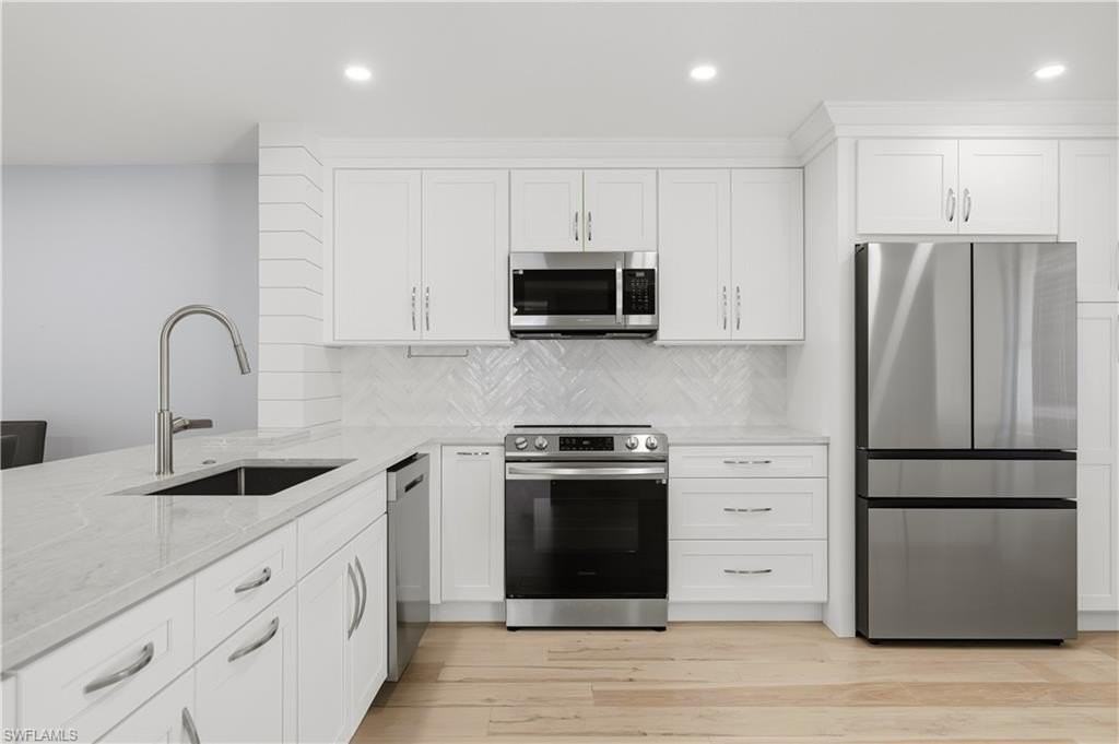 1330 Derbyshire Ct #E101 - Photo 3 of 33