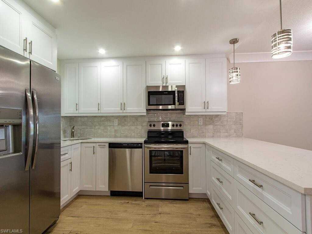 29 High Point Cir E #307 - Photo 7 of 14