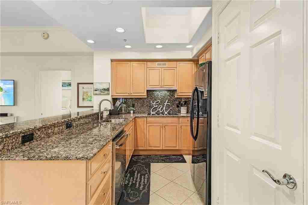 2728 Tiburon Blvd E #401 - Photo 7 of 26