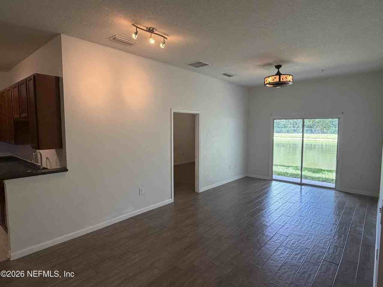 7071 Deer Lodge Cir #103 - Photo 7 of 12