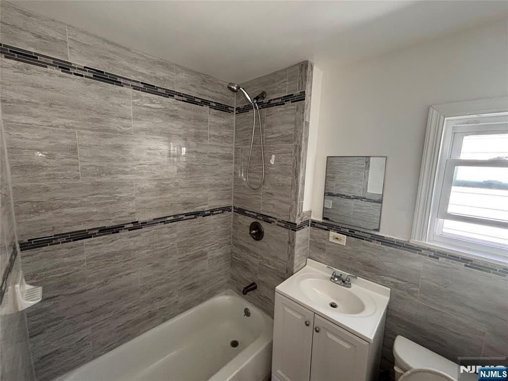 271 Vermont Ave - Photo 5 of 12