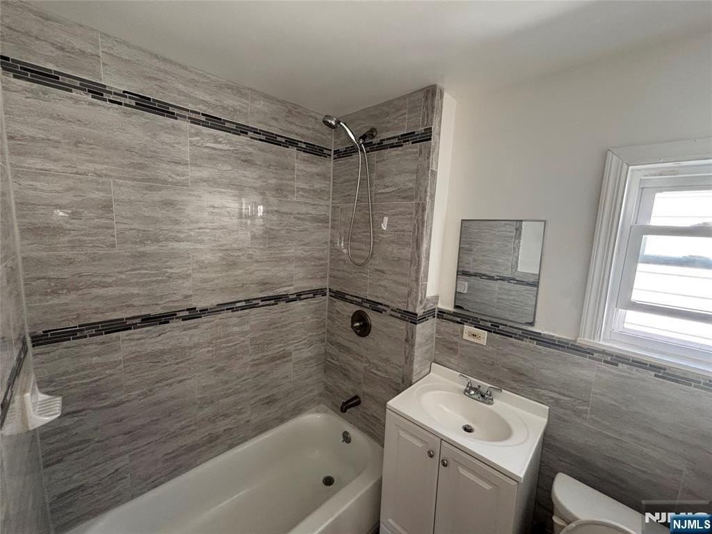 271 Vermont Ave - Photo 6 of 12