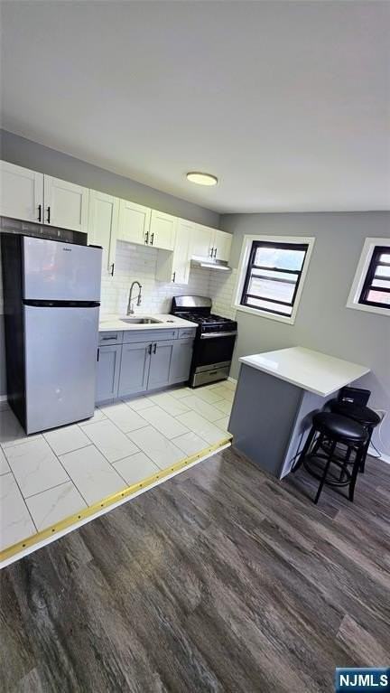 449 Washington Ave #3 - Photo 3 of 9