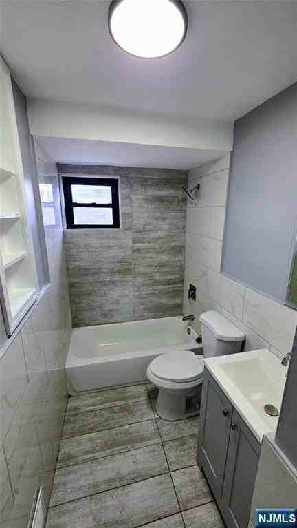 449 Washington Ave #3 - Photo 7 of 9