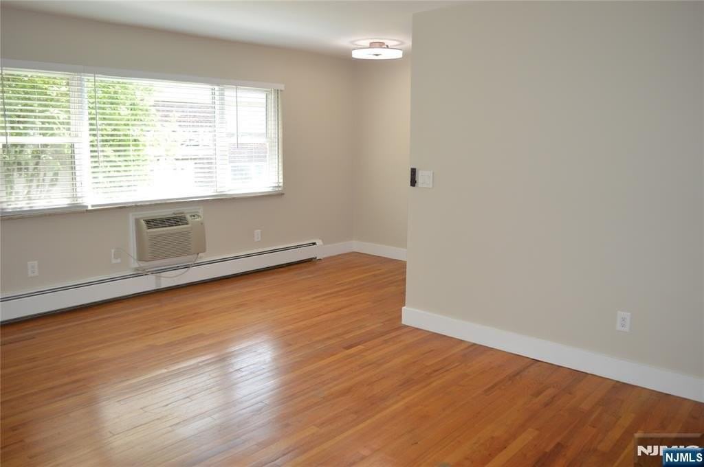 455 Fairview Ave #9 - Photo 3 of 7