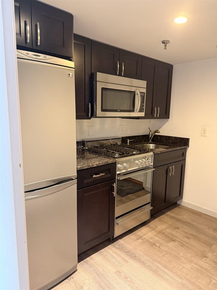 111 Bow St #4 - Photo 4 of 5