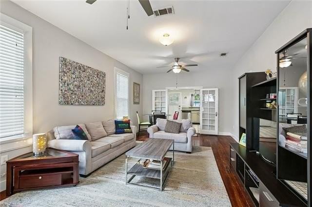 2514 S Carrollton Ave - Photo 4 of 18