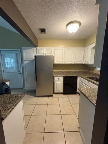 1425 N Columbia St - Photo 5 of 13