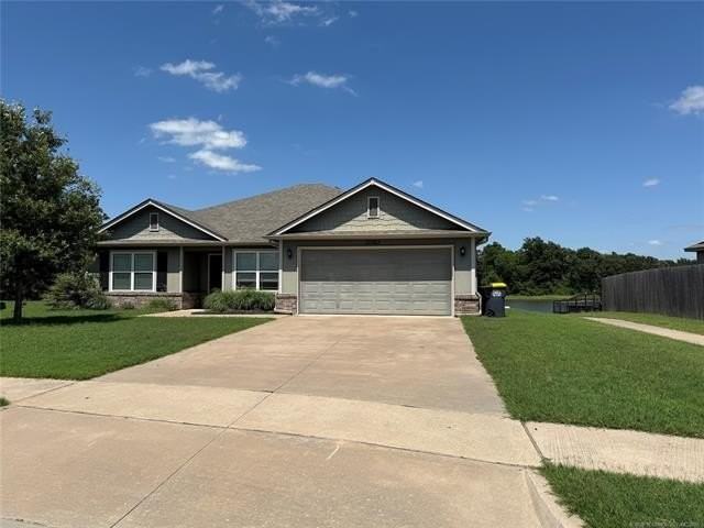 10363 S Nathan St - Photo 2 of 35