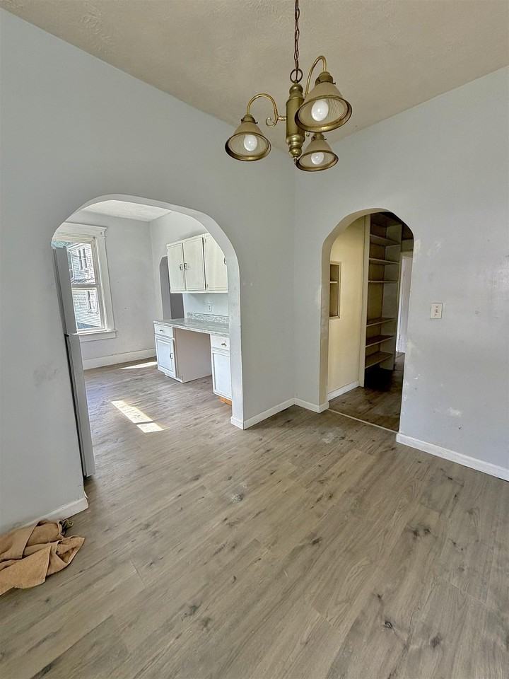 330 S College Ave - Photo 7 of 13