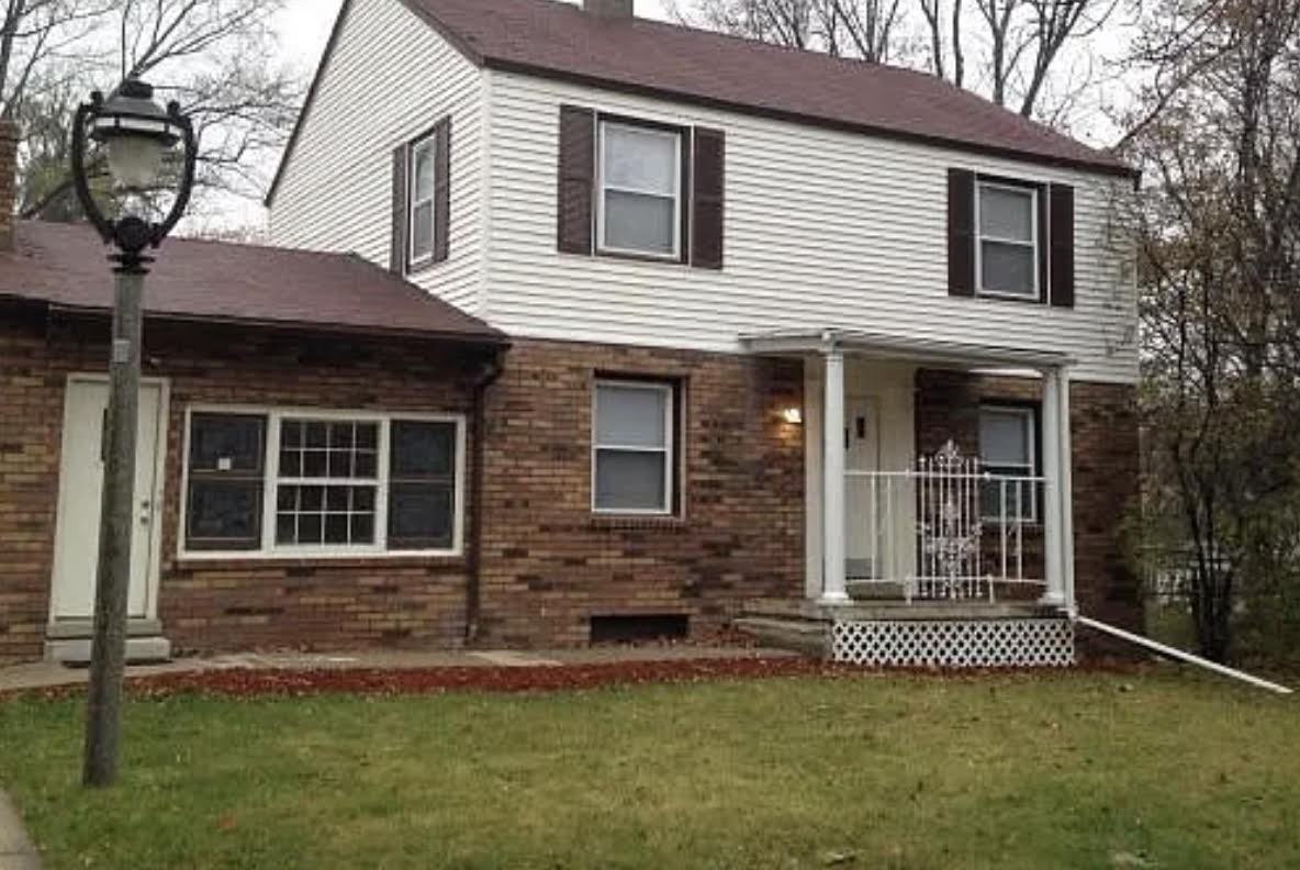 4425 N 105th St - Photo 2 of 8