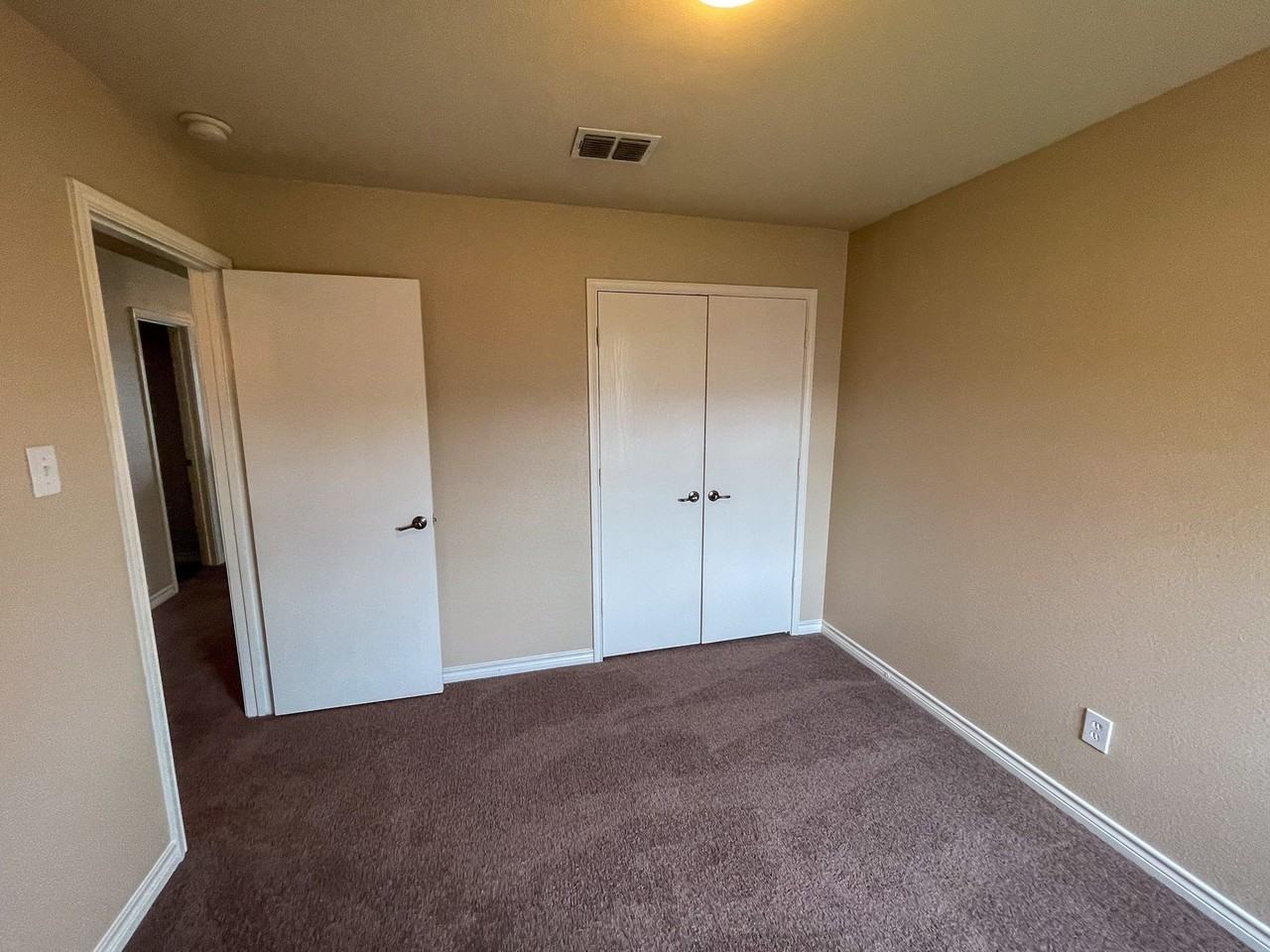 604 Trillium Ln - Photo 2 of 12