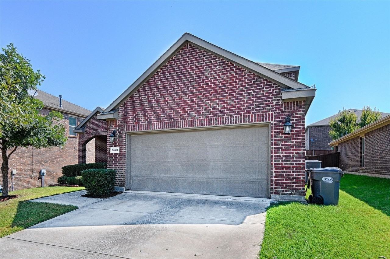 3522 Van Zandt Rd - Photo 4 of 24