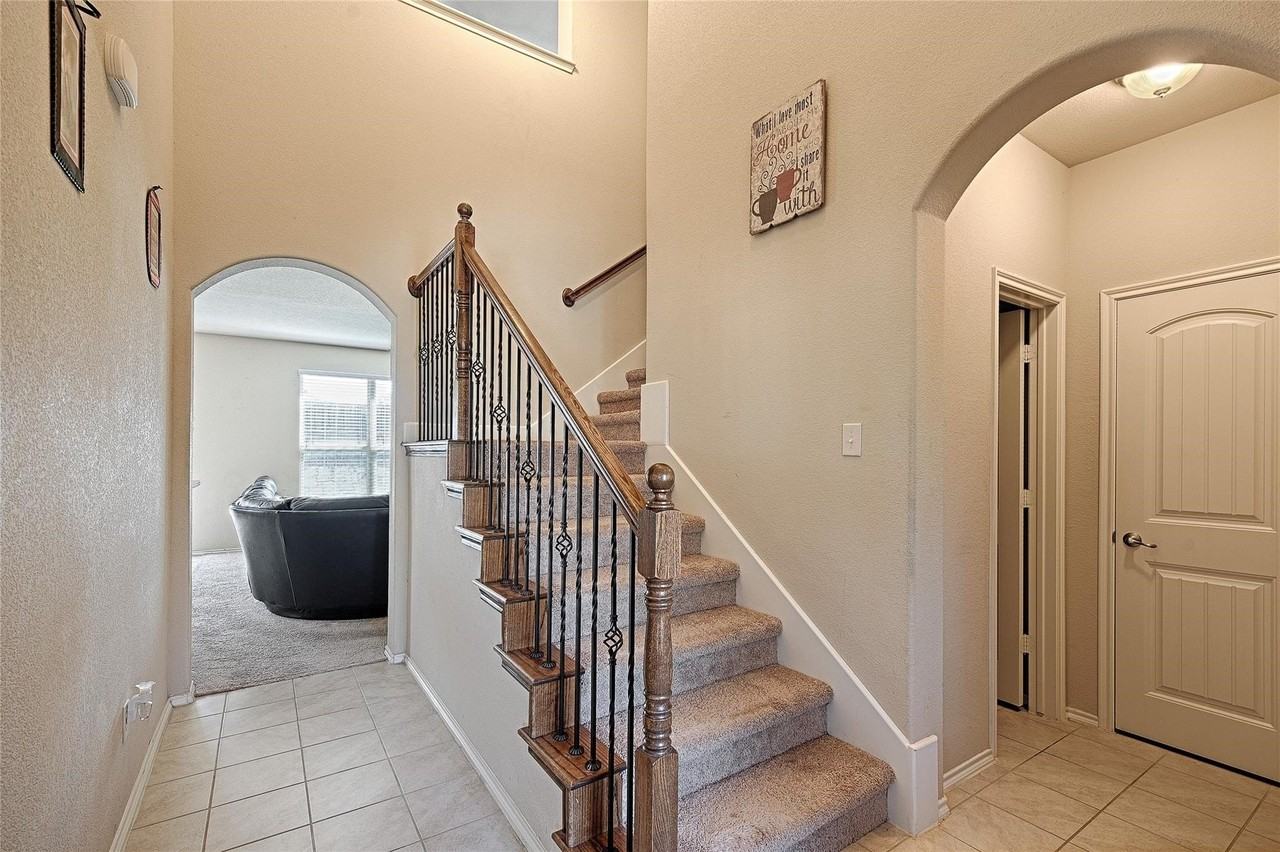 3522 Van Zandt Rd - Photo 5 of 24