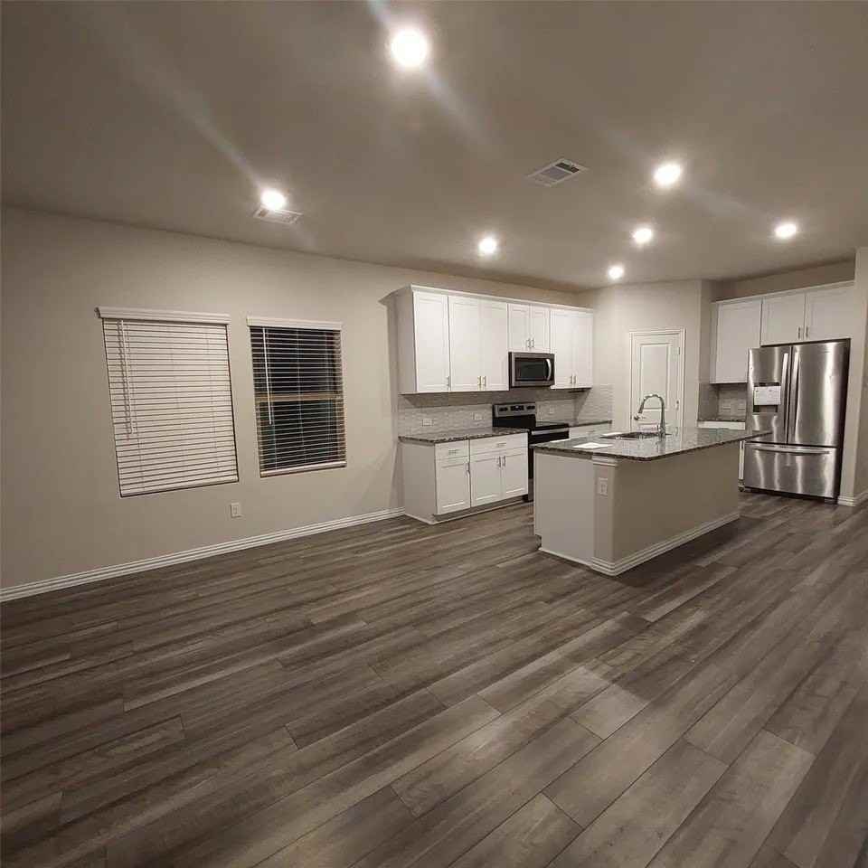 6004 Bailey Way - Photo 2 of 15