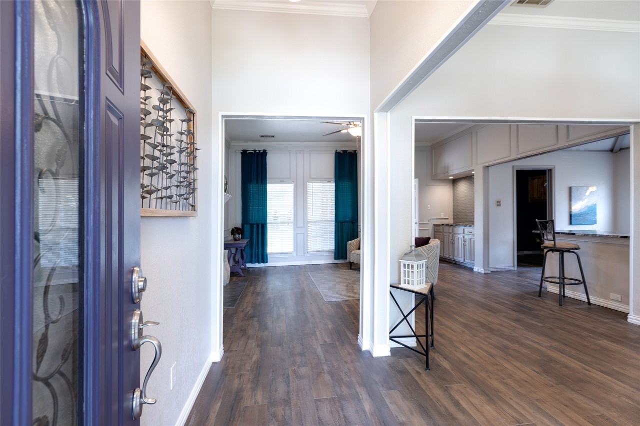 2024 Carillon Ln - Photo 5 of 29