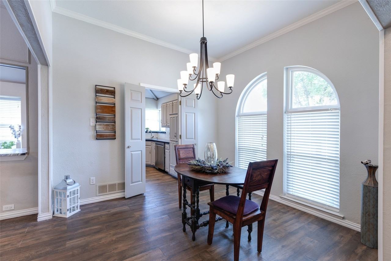 2024 Carillon Ln - Photo 6 of 29