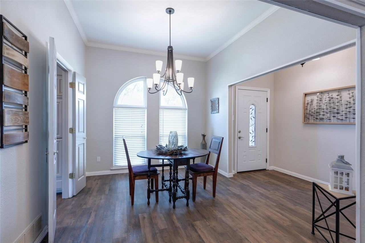 2024 Carillon Ln - Photo 7 of 29