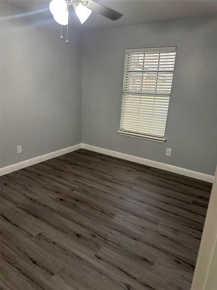 5028 Coral Cv - Photo 4 of 40