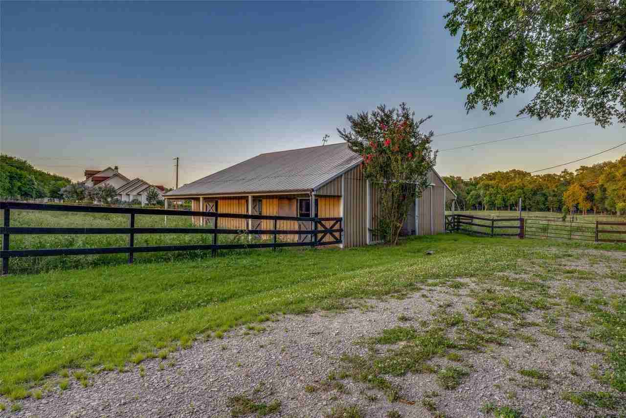 11442 Wild Rose Ln - Photo 3 of 25