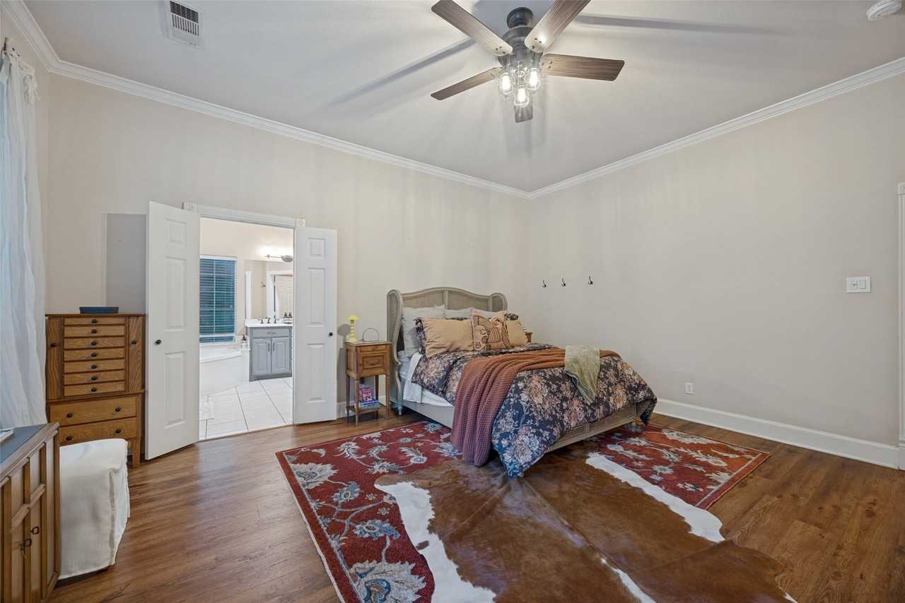 11442 Wild Rose Ln - Photo 5 of 25