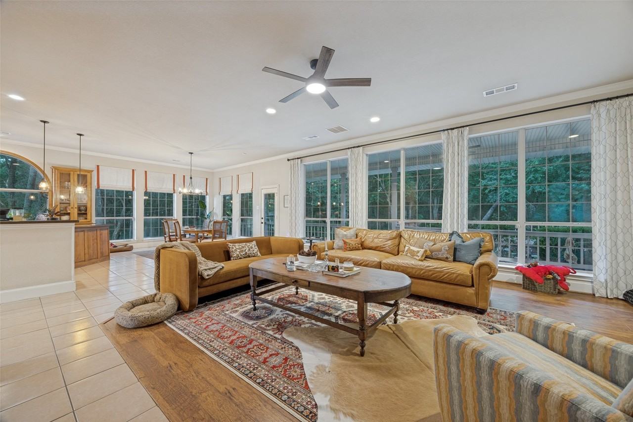 11442 Wild Rose Ln - Photo 6 of 25