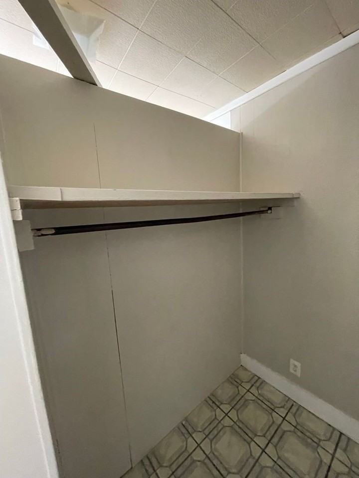 649 En 18th St #4 - Photo 5 of 8
