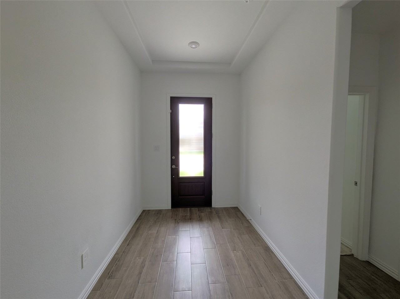 14601 Little Water Dr - Photo 6 of 33