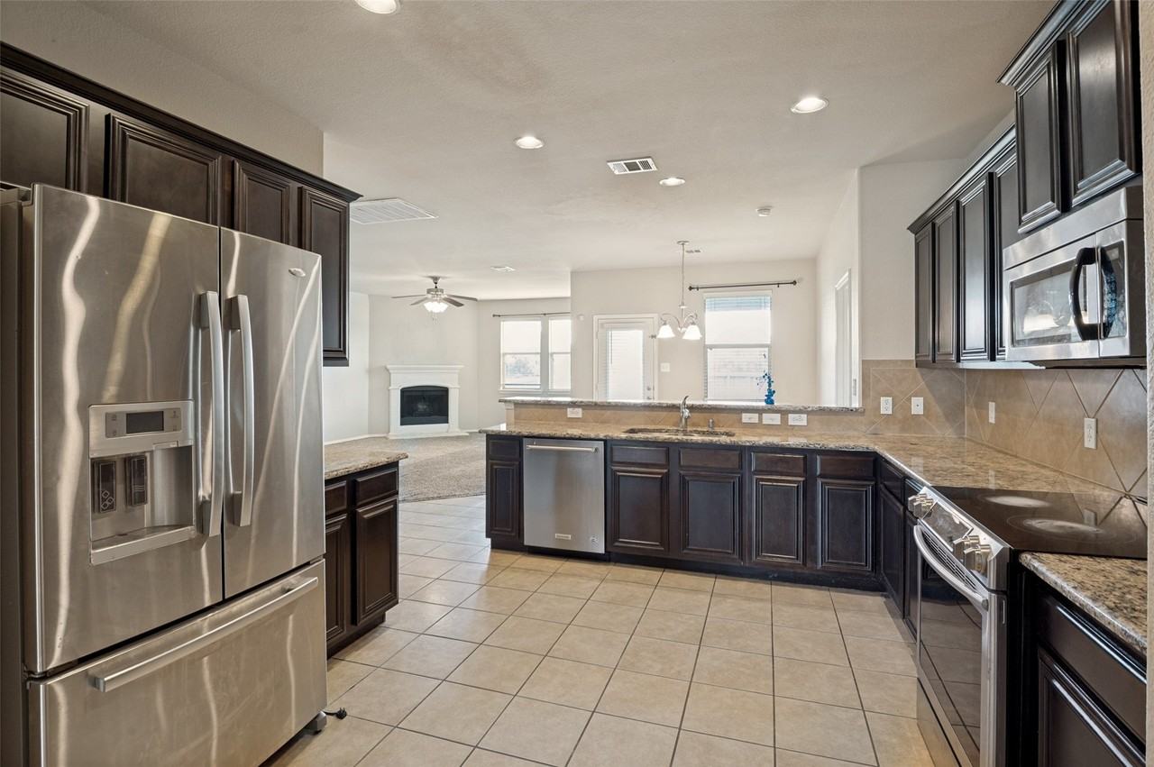 1305 Lone Pine Dr - Photo 7 of 25
