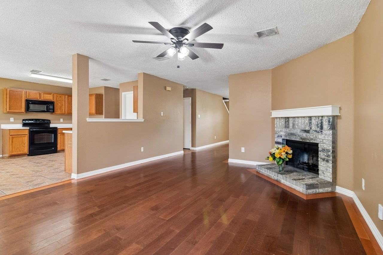 2232 Chestnut Dr - Photo 6 of 23