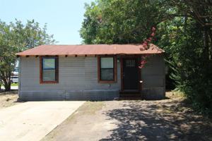 featured image of 213 N Waldrip St