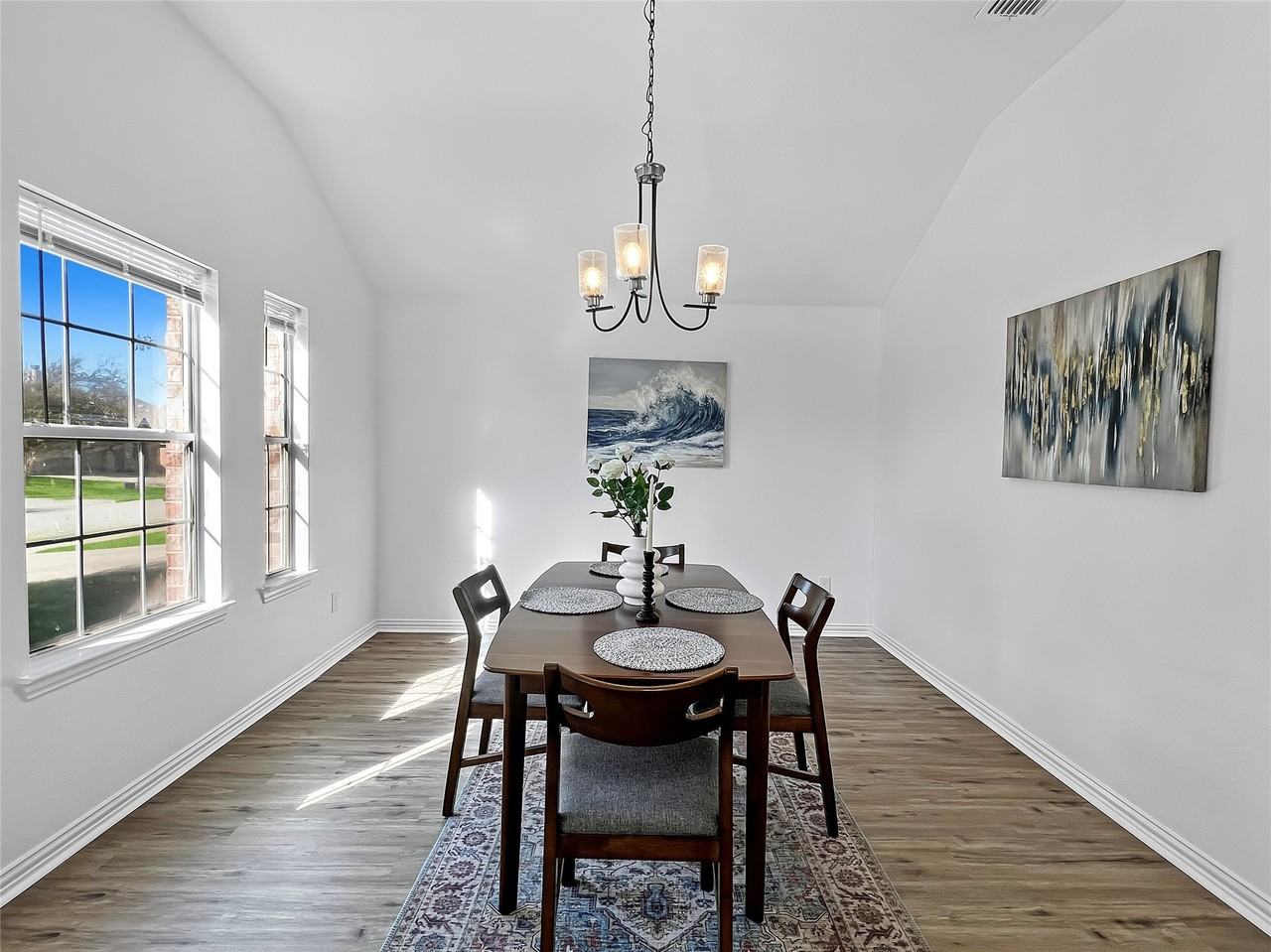 2712 Dawn Spring Dr - Photo 2 of 9