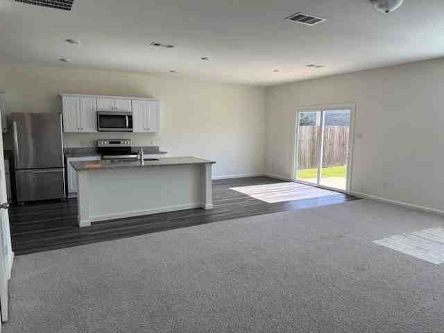 1609 Washington St - Photo 5 of 17