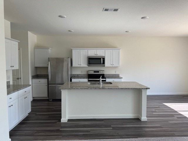 1609 Washington St - Photo 6 of 17