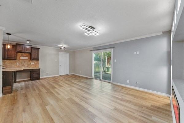 1608 Leon St - Photo 5 of 16