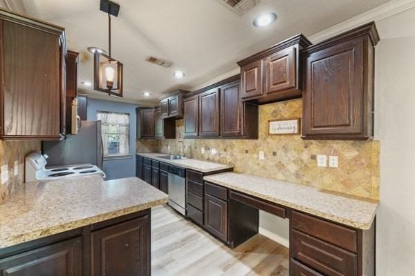 1608 Leon St - Photo 7 of 16