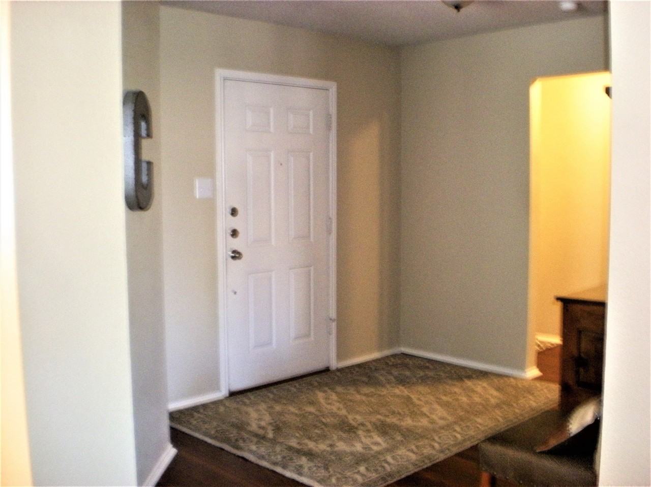 9836 Carter Dr - Photo 4 of 23
