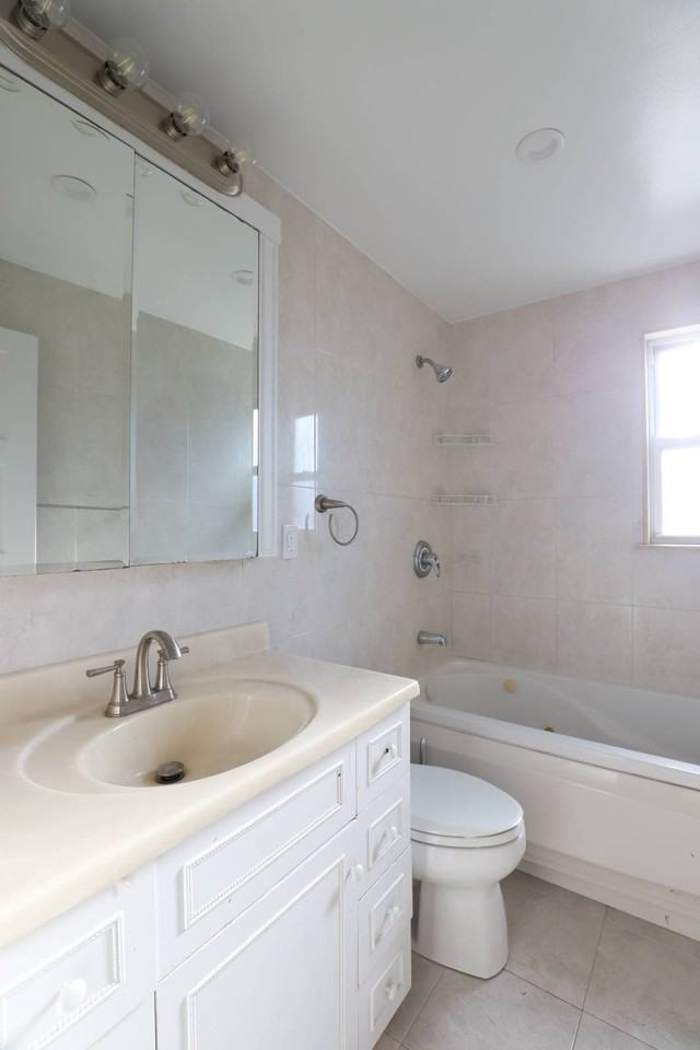 15107 7th Ave #2FL - Photo 7 of 8