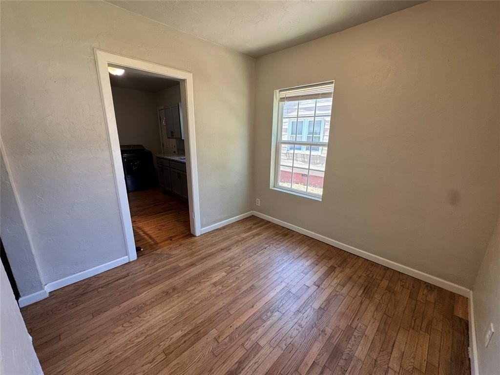 2524 Ne 14th St - Photo 4 of 13
