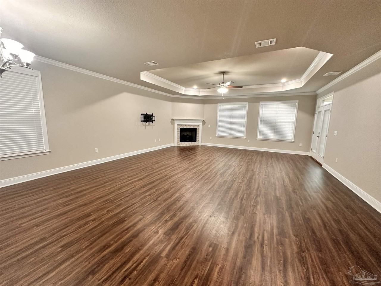 2346 Habersham Ln - Photo 5 of 27