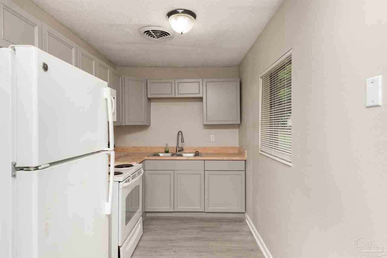 6404 Dunbar Rd - Photo 4 of 15