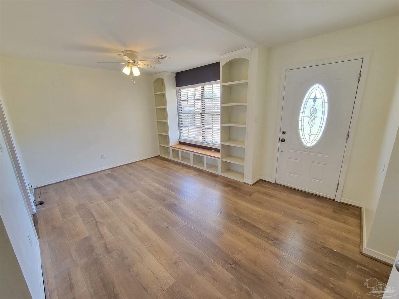 1306 Pine Hill Cir - Photo 4 of 24