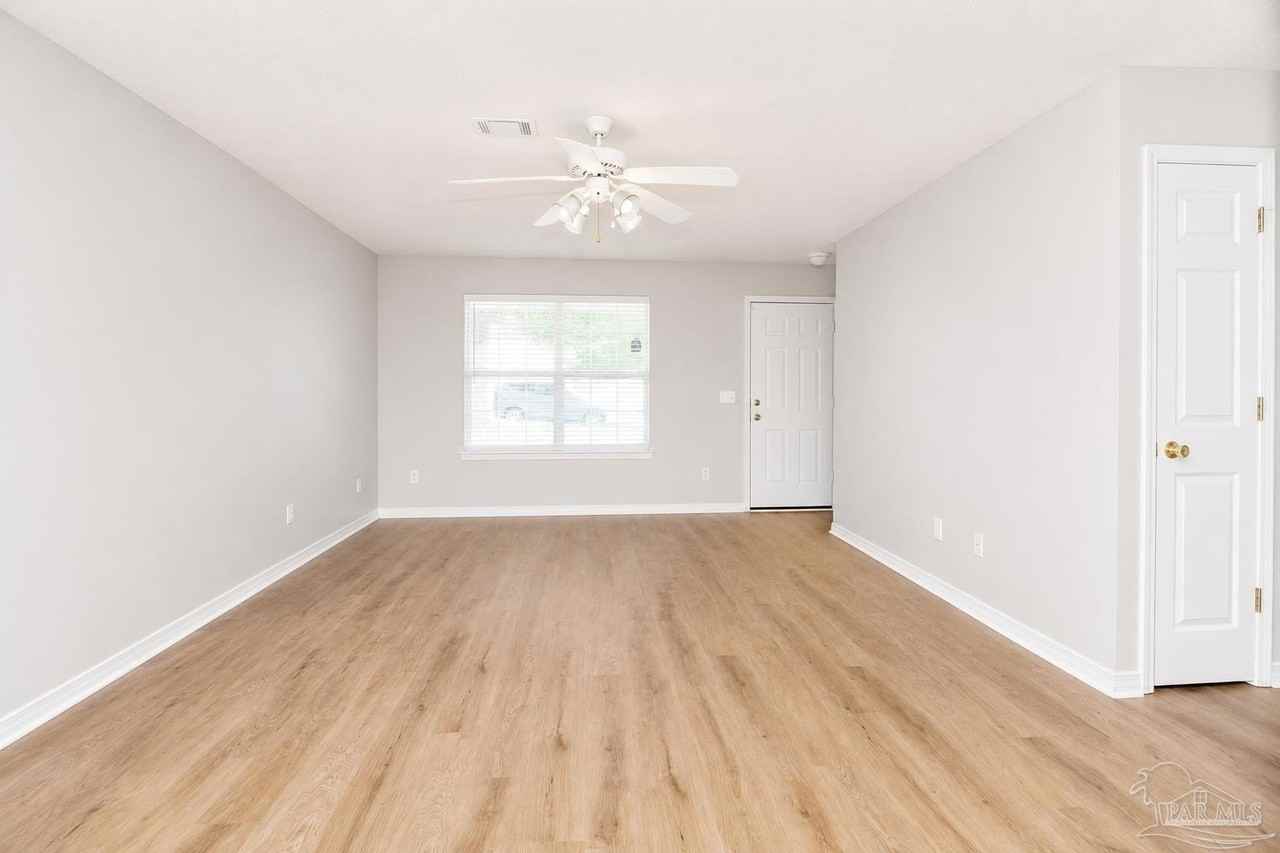 10588 Wilderness Ln - Photo 3 of 17