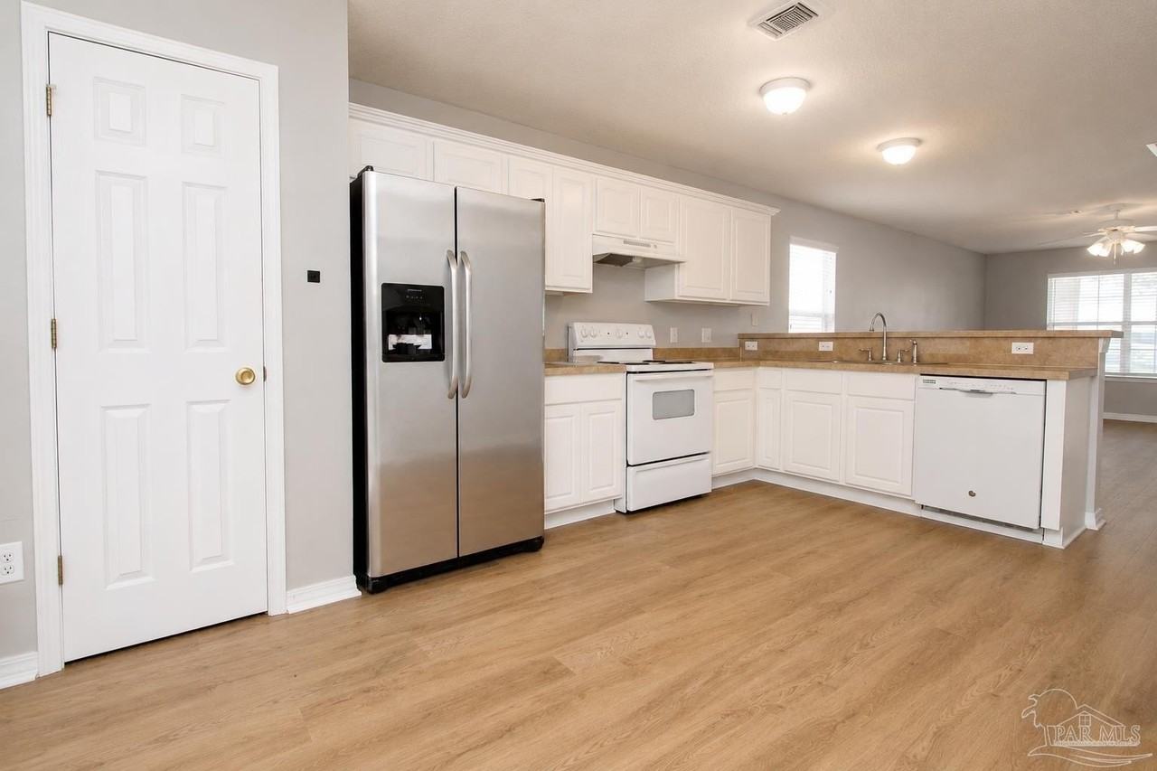10588 Wilderness Ln - Photo 5 of 17
