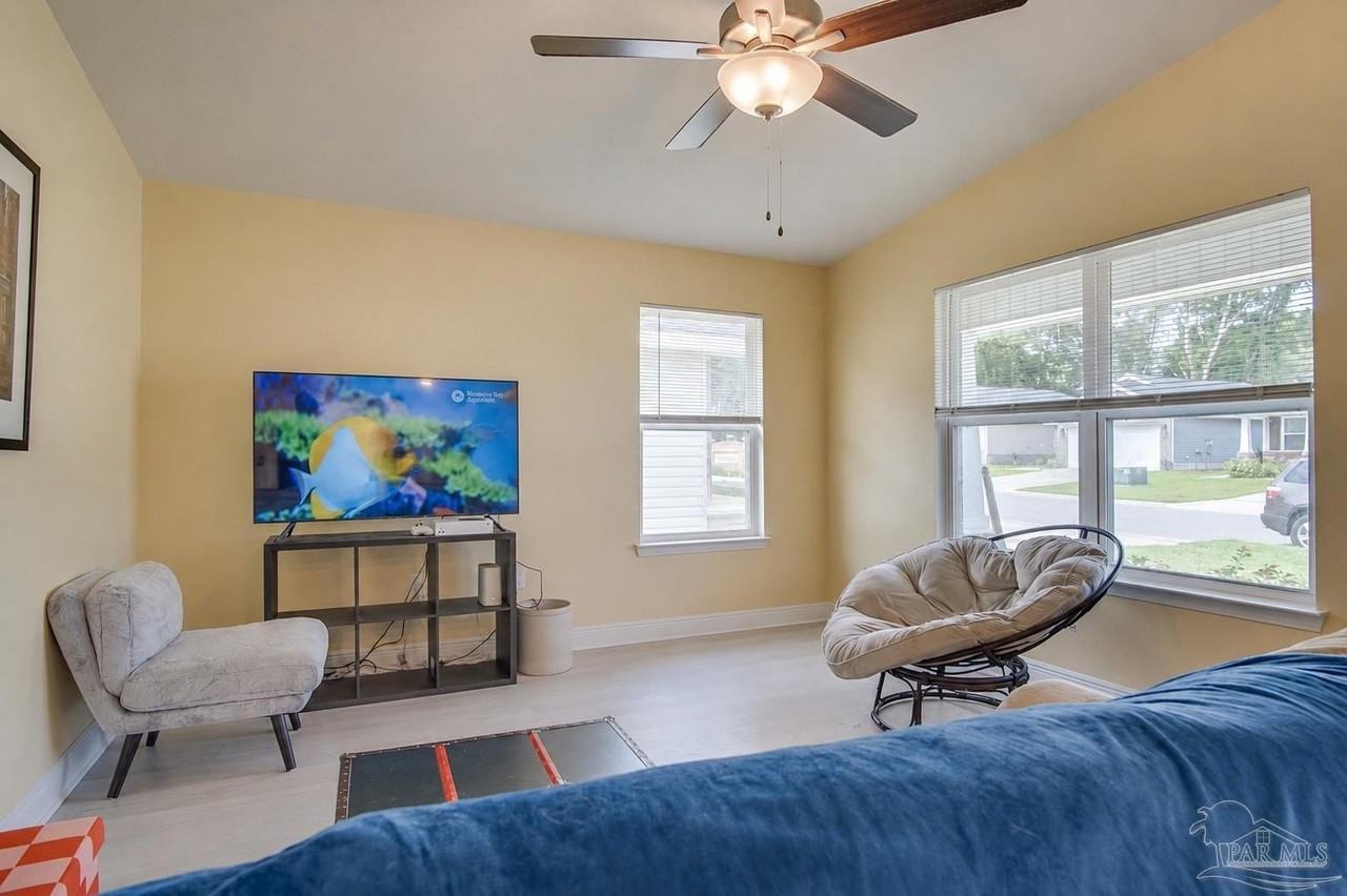 7014 Sonny Dr - Photo 4 of 24