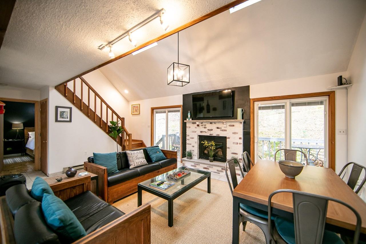 115 Sterling Cir - Photo 3 of 46