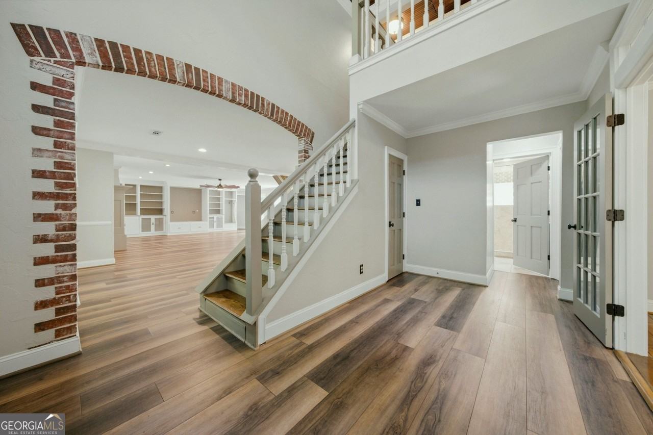 250 Aspen Way - Photo 6 of 50